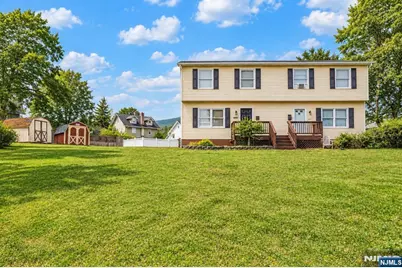 46 Walnut Street, Pompton Lakes, NJ 07442 - Photo 1