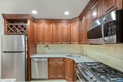 124 Falls Bridge Drive 629 #629, Totowa, NJ 07512 - Photo 11