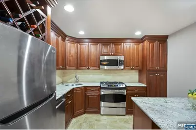 124 Falls Bridge Drive 629 #629, Totowa, NJ 07512 - Photo 9