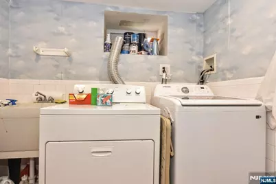 519 Saint Pauls Avenue, Cliffside Park, NJ 07010 - Photo 27