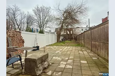 270 1/2 Summit Avenue 1st Fl #1st fl, Jersey City, NJ 07306 - Photo 15