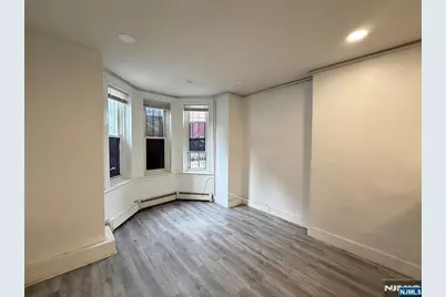 270 1/2 Summit Avenue 1st Fl #1st fl, Jersey City, NJ 07306 - Photo 11