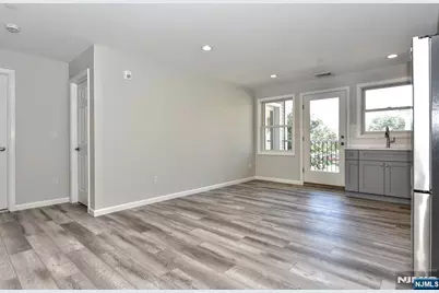 7 Bergen Street 203 #203, Westwood, NJ 07675 - Photo 9