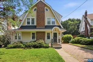 187 Kings Ct, Teaneck Township, NJ 07666 - Photo 1