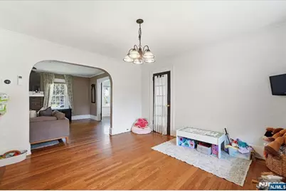 187 Kings Court, Teaneck Township, NJ 07666 - Photo 23