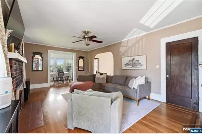 187 Kings Court, Teaneck Township, NJ 07666 - Photo 17