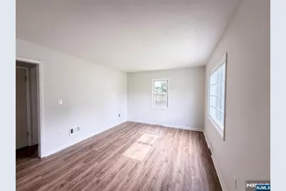 128 Catherine Avenue, Mahwah, NJ 07430 - Photo 3