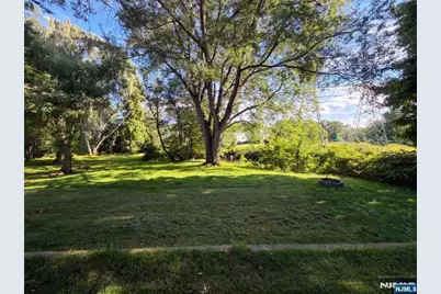 128 Catherine Avenue, Mahwah, NJ 07430 - Photo 23