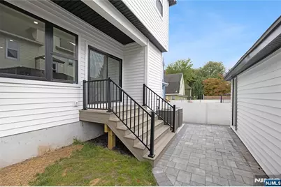 127 Washington Avenue, Rutherford, NJ 07070 - Photo 3