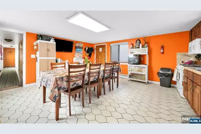 83 Pacific Street, Newark, NJ 07105 - Photo 17