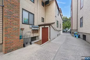 83 Pacific St, Newark, NJ 07105 - Photo 23