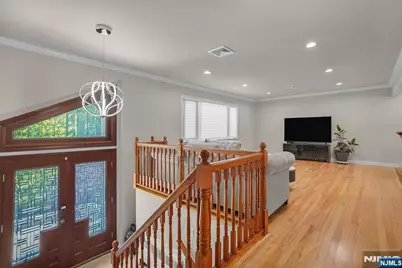 318 Briarcliff Lane, Paramus, NJ 07652 - Photo 7