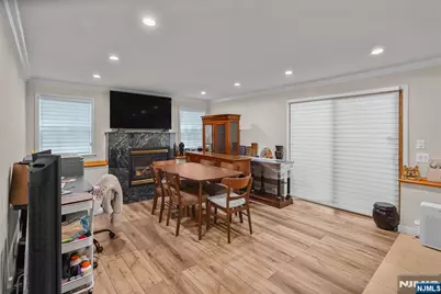 318 Briarcliff Lane, Paramus, NJ 07652 - Photo 21