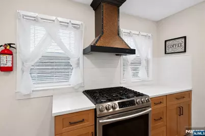 93 27th Street, Bayonne, NJ 07002 - Photo 15