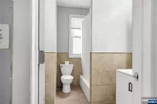 564 Sanford Ave 1, Newark, NJ 07106 - Photo 15