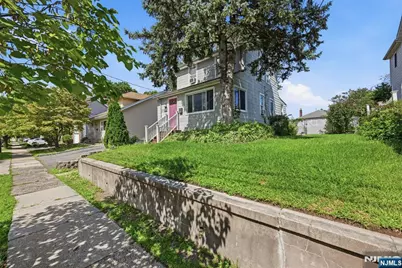 809 Elm Avenue, Ridgefield, NJ 07657 - Photo 3