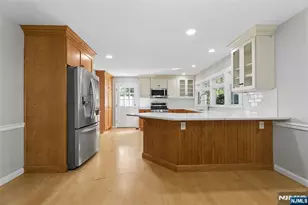 166 Crescent Ave, Waldwick, NJ 07463 - Photo 11