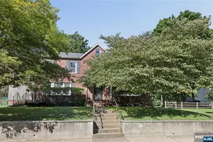 166 Crescent Ave, Waldwick, NJ 07463 - Photo 1