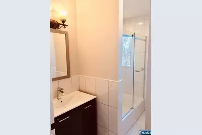 548 Kearney Avenue B #B, Cliffside Park, NJ 07010 - Photo 15