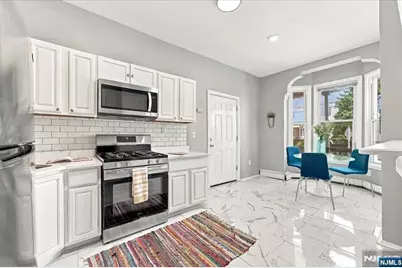 363 Forrest Street, Jersey City, NJ 07304 - Photo 7