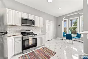 363 Forrest St, Jersey City, NJ 07304 - Photo 7