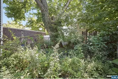 363 Forrest Street, Jersey City, NJ 07304 - Photo 31