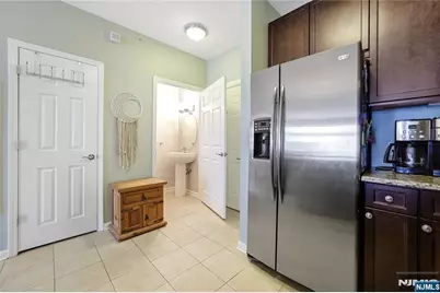 4422 Riverview Avenue 422 #422, Englewood, NJ 07631 - Photo 9