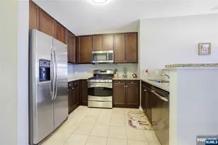 4422 Riverview Ave 422, Englewood, NJ 07631 - Photo 7