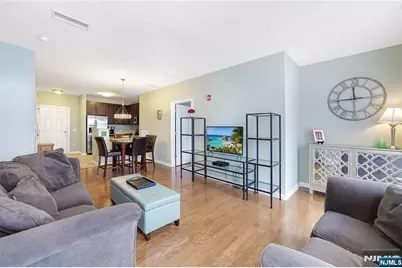 4422 Riverview Avenue 422 #422, Englewood, NJ 07631 - Photo 11