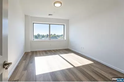 2 Executive Drive 902 #902, Fort Lee, NJ 07024 - Photo 13