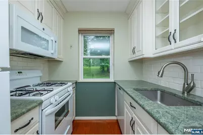 68 Regency Park, Ramsey, NJ 07446 - Photo 5