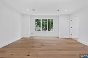 85 Oliver Rd, Paramus, NJ 07652 - Photo 29