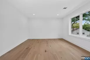 85 Oliver Rd, Paramus, NJ 07652 - Photo 33