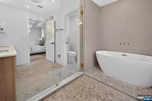 85 Oliver Rd, Paramus, NJ 07652 - Photo 21