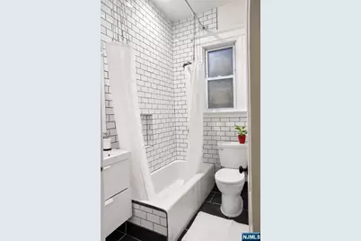 418 Walnut Street, Newark, NJ 07105 - Photo 9