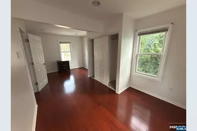 25 Kingsland Street, Nutley, NJ 07110 - Photo 11