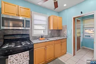 322 Kaplan Ave, Hackensack, NJ 07601 - Photo 9