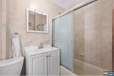 322 Kaplan Avenue, Hackensack, NJ 07601 - Photo 21