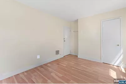 322 Kaplan Avenue, Hackensack, NJ 07601 - Photo 17