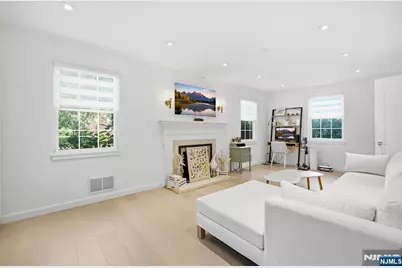 130 Surrey Lane, Tenafly, NJ 07670 - Photo 13