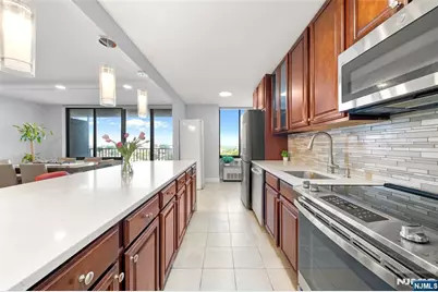 200 Winston Drive 1017 #1017, Cliffside Park, NJ 07010 - Photo 7
