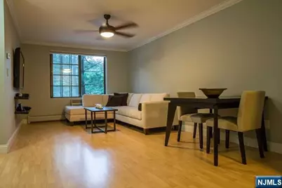 917 Thoreau Court, Mahwah, NJ 07430 - Photo 5