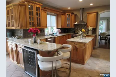 5 Pilgrim Court, Cedar Grove, NJ 07009 - Photo 13