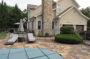 5 Pilgrim Ct, Cedar Grove, NJ 07009 - Photo 3