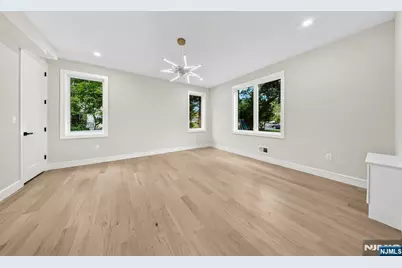 914 Hammond Road, Ridgewood, NJ 07450 - Photo 15