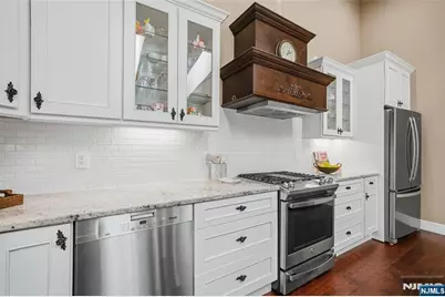 1002 Boxwood Court, Mahwah, NJ 07430 - Photo 5