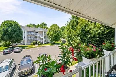 1002 Boxwood Court, Mahwah, NJ 07430 - Photo 11