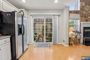 438 Santiago Ct, Mahwah, NJ 07430 - Photo 23