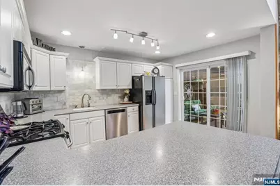 438 Santiago Court, Mahwah, NJ 07430 - Photo 19