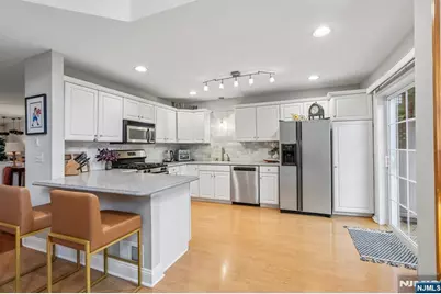 438 Santiago Court, Mahwah, NJ 07430 - Photo 17